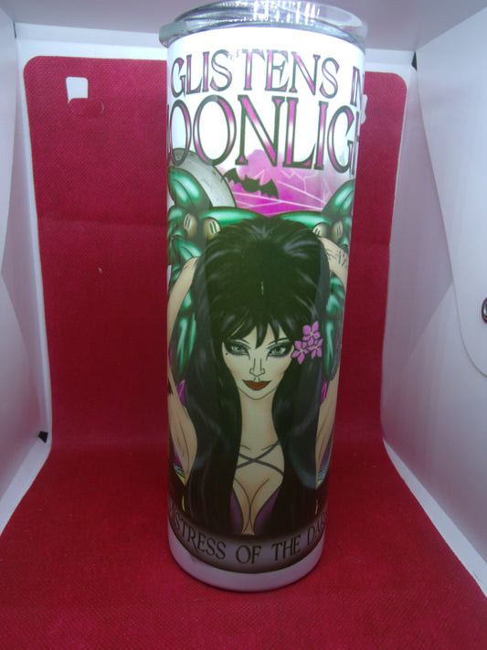 19- GLISTENS IN THE MOONLIGHT